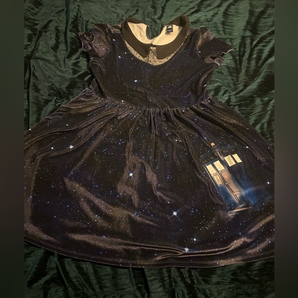 Fun Doctor Who Dress! - Picture 1 of 3